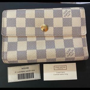 Louis Vuitton Damien Wallet mint condition